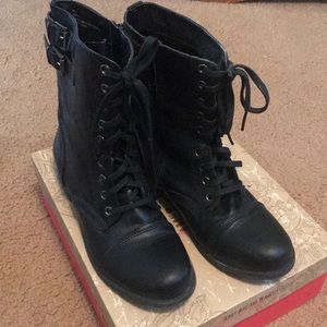 BLACK LEATHER COMBAT BOOTS!! NEVER BEEN WORN!!!